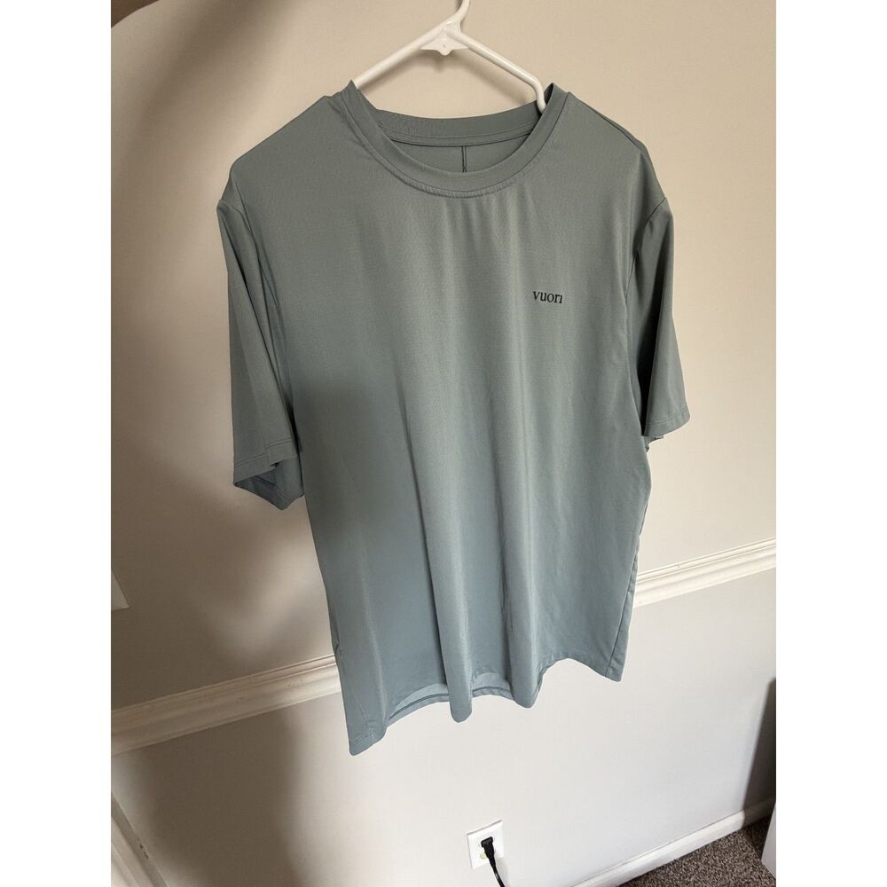 Vuori Viewpoint Performance Tee – Men's Light Blue